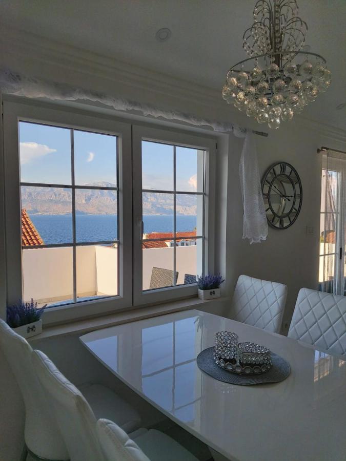 Apartments Brac Supetar Buitenkant foto